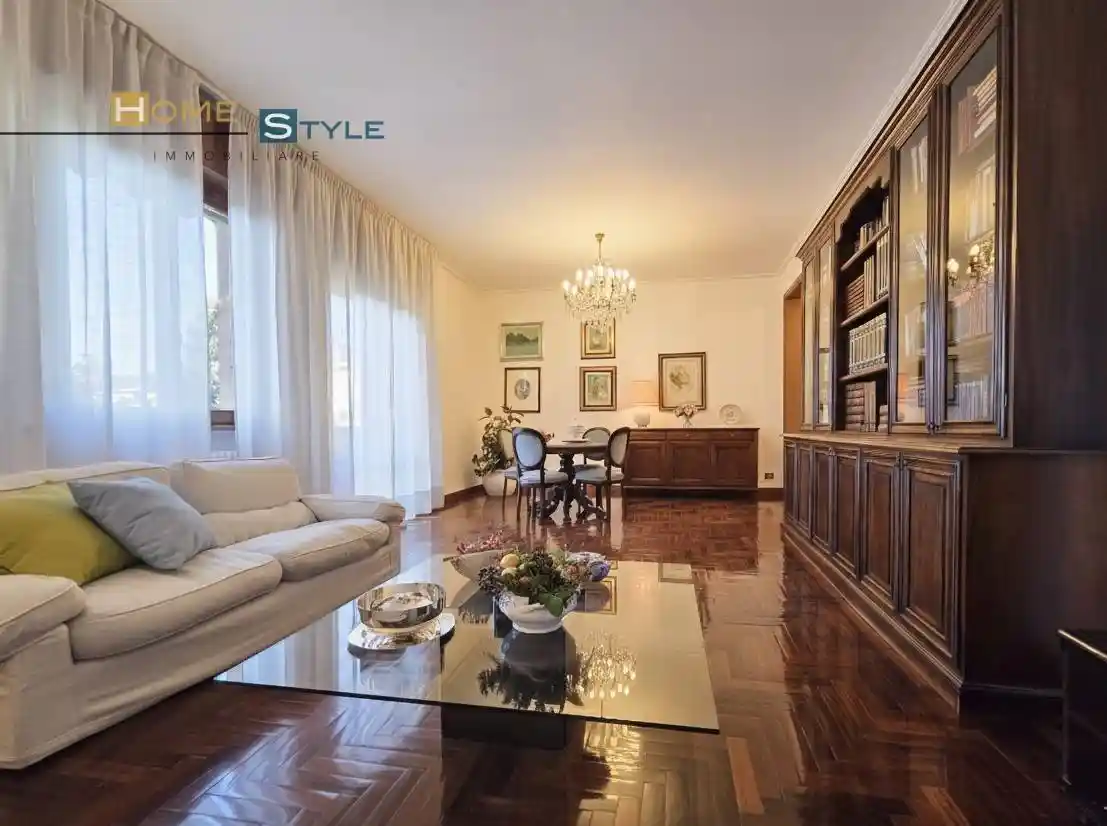 Appartamento in vendita a Parma