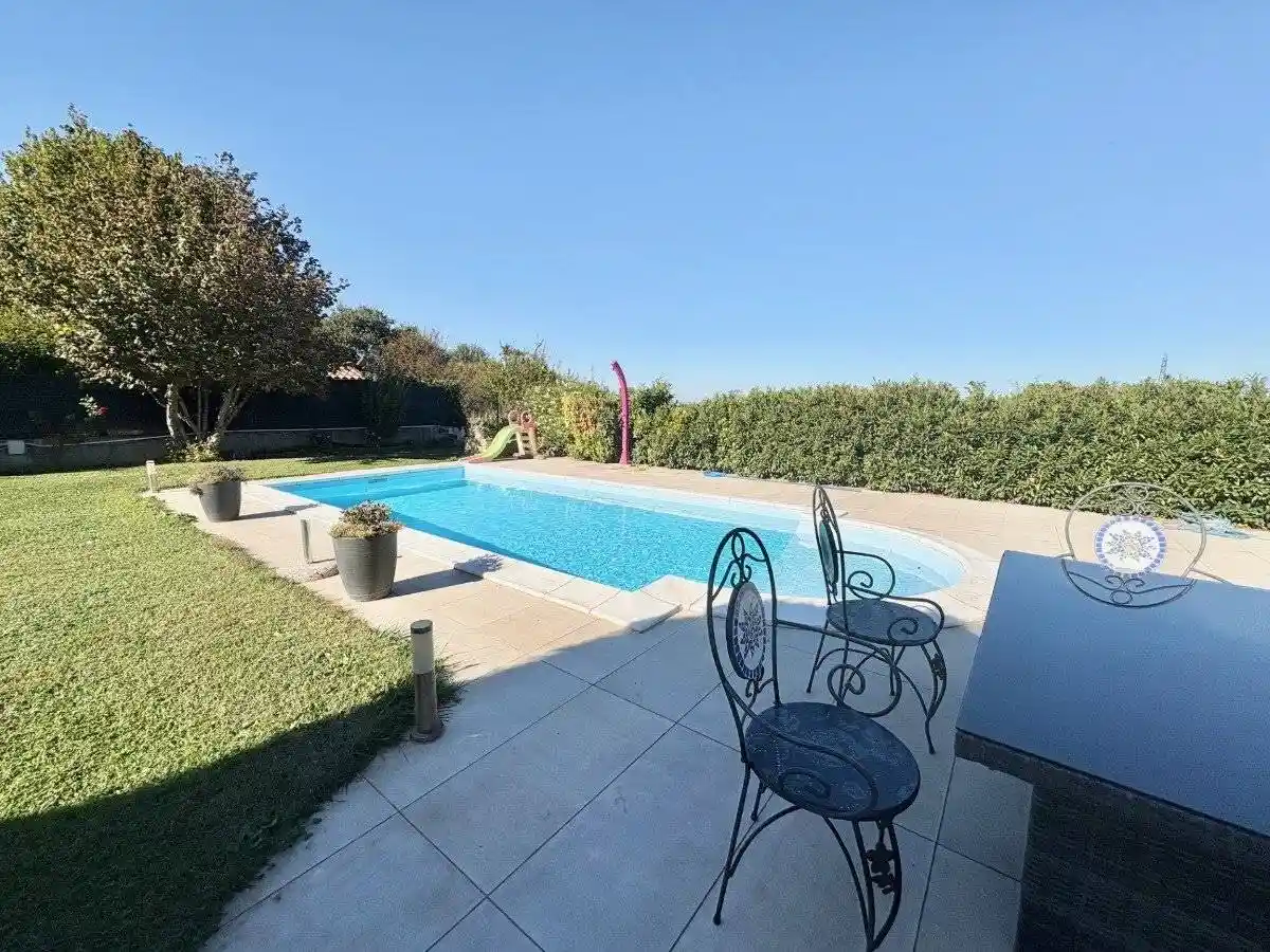 Villa in vendita a Cavriago