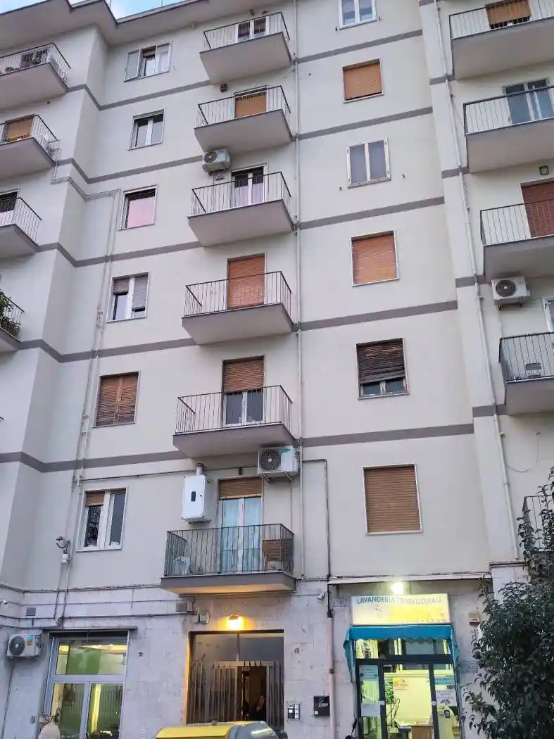 Appartamento in vendita a Napoli