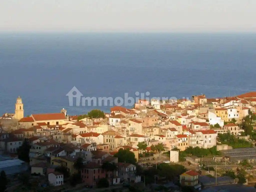 Casa indipendente in vendita a Sanremo