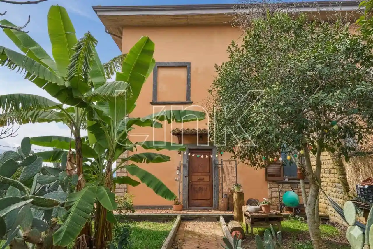 Villa in vendita a Sutri