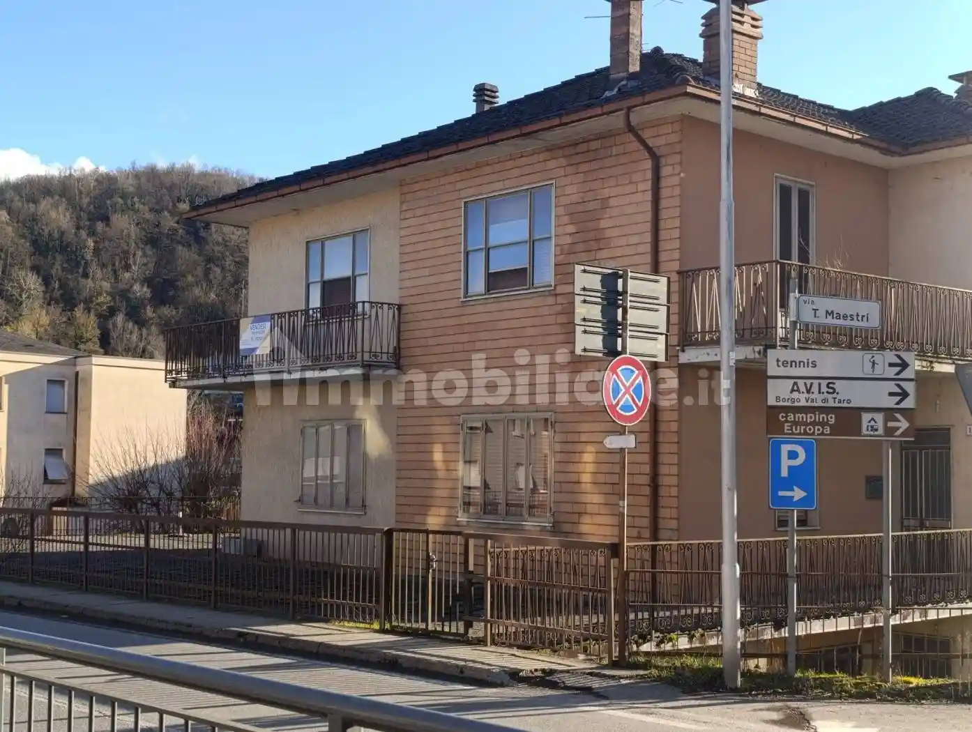 Villa in vendita a Borgo Val di Taro