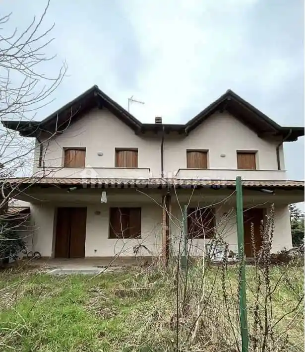 Villetta a schiera in vendita a Besnate
