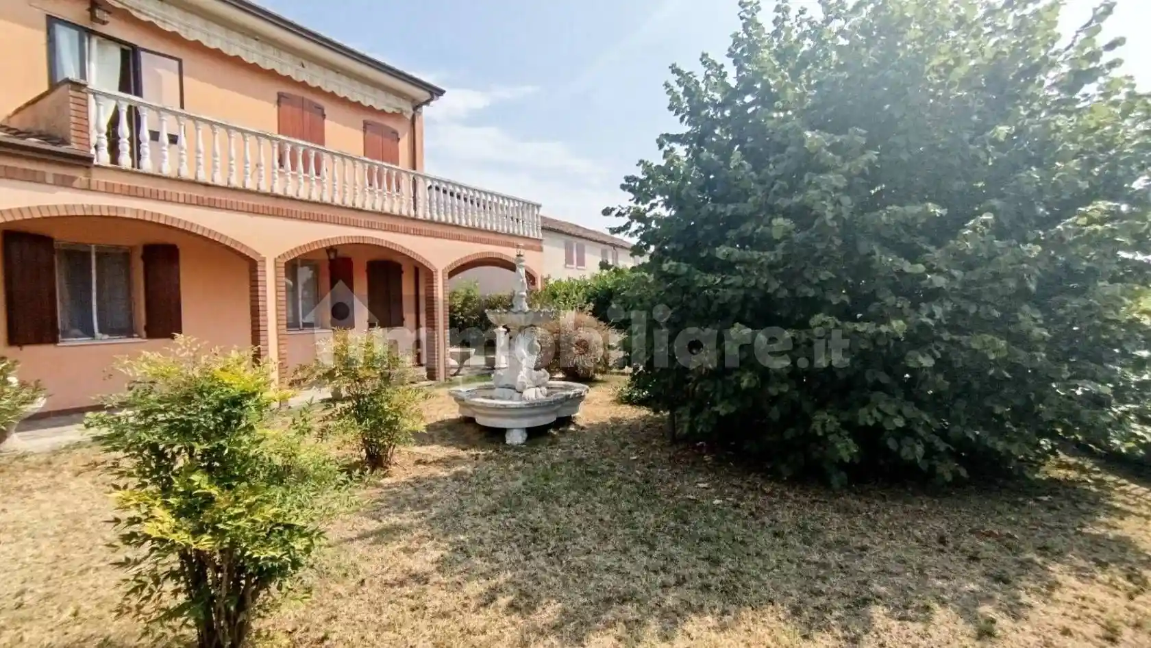 Villa in vendita a Ficarolo