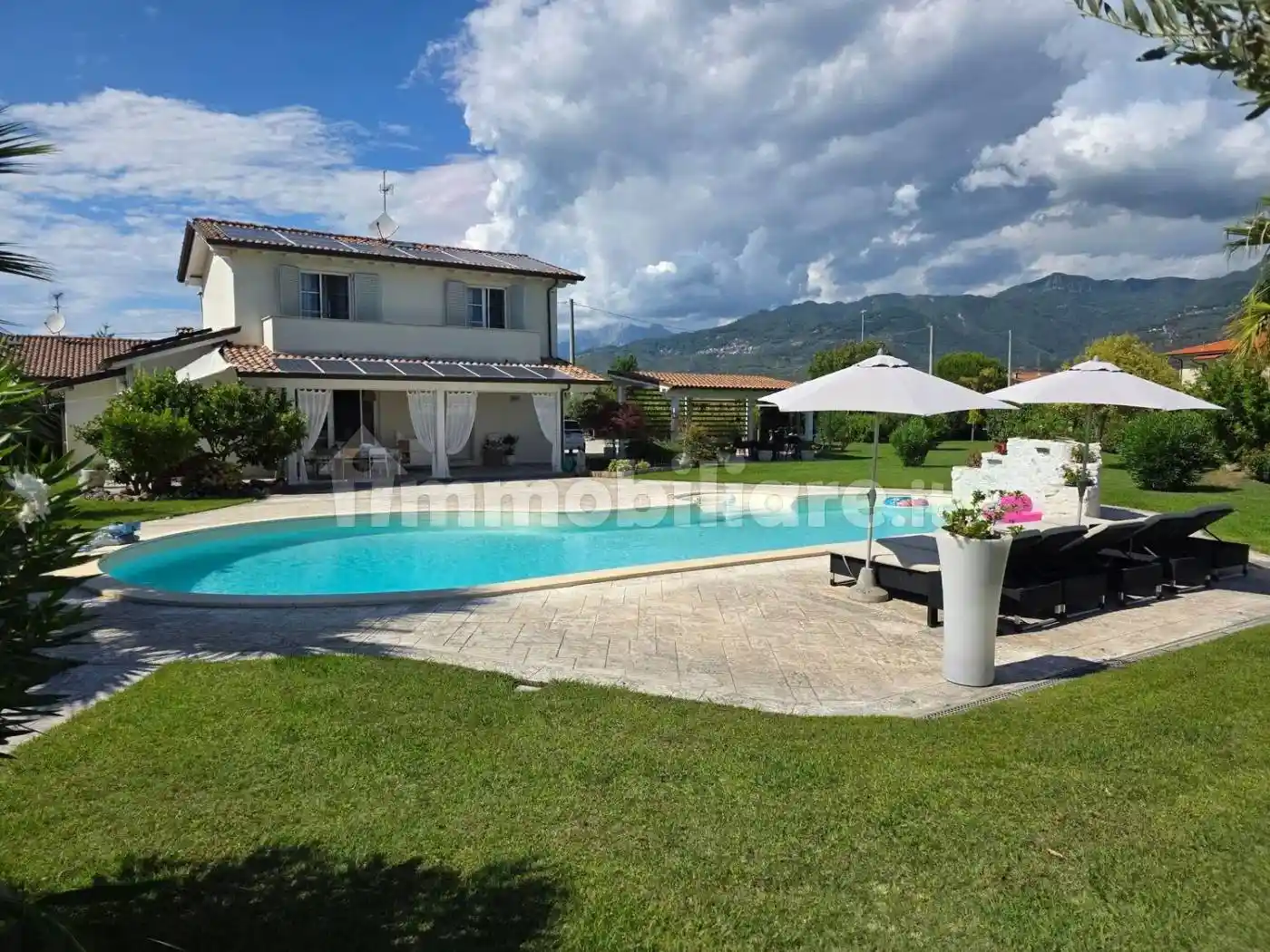 Villa in vendita a Camaiore