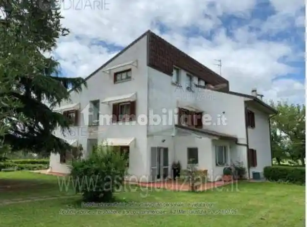 Villa in vendita a Jesi