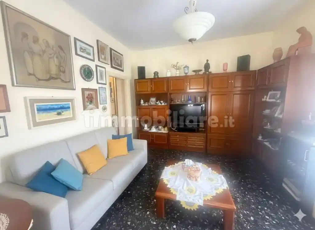 Appartamento in affitto a Albenga