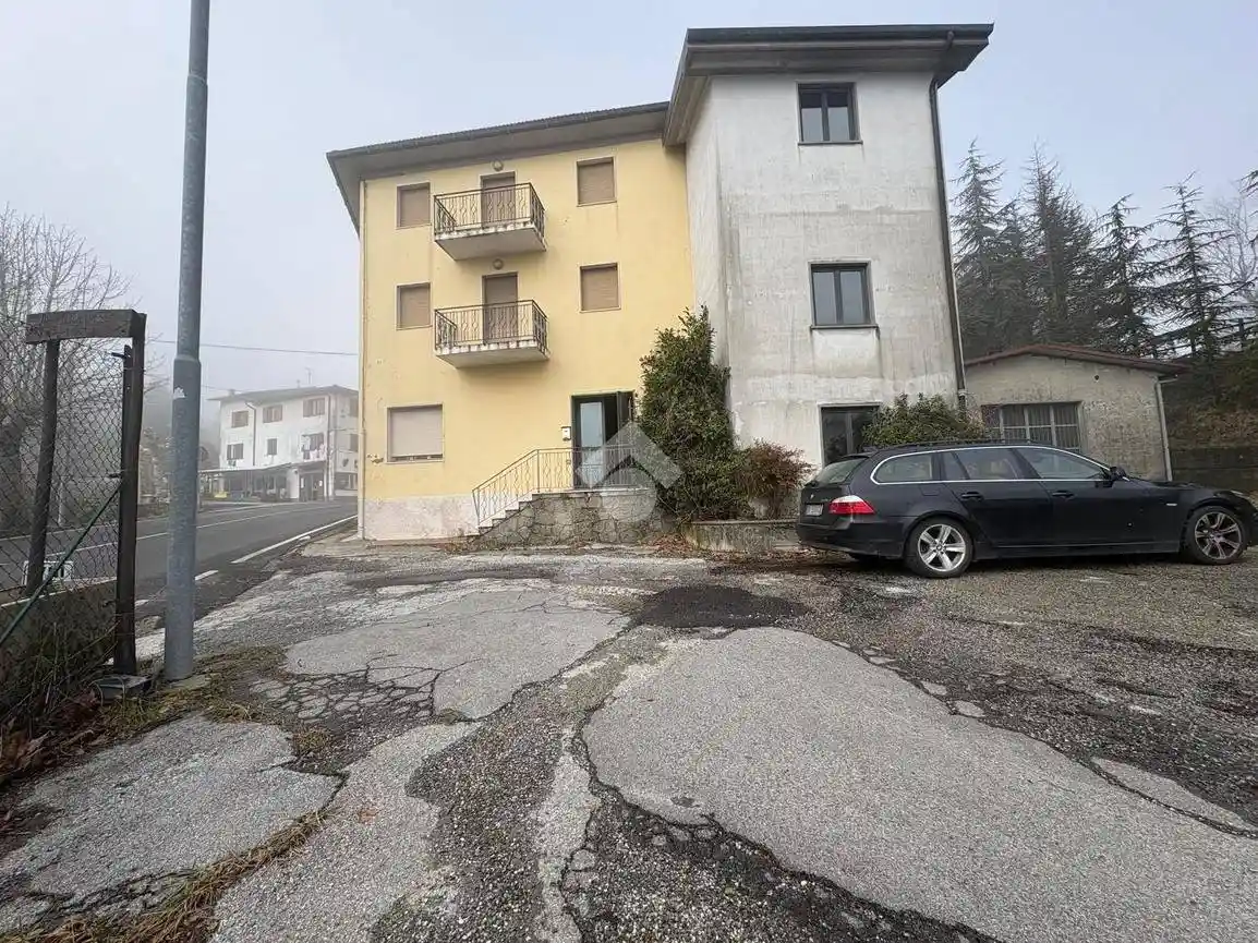 Palazzo - Edificio in vendita a Pistoia