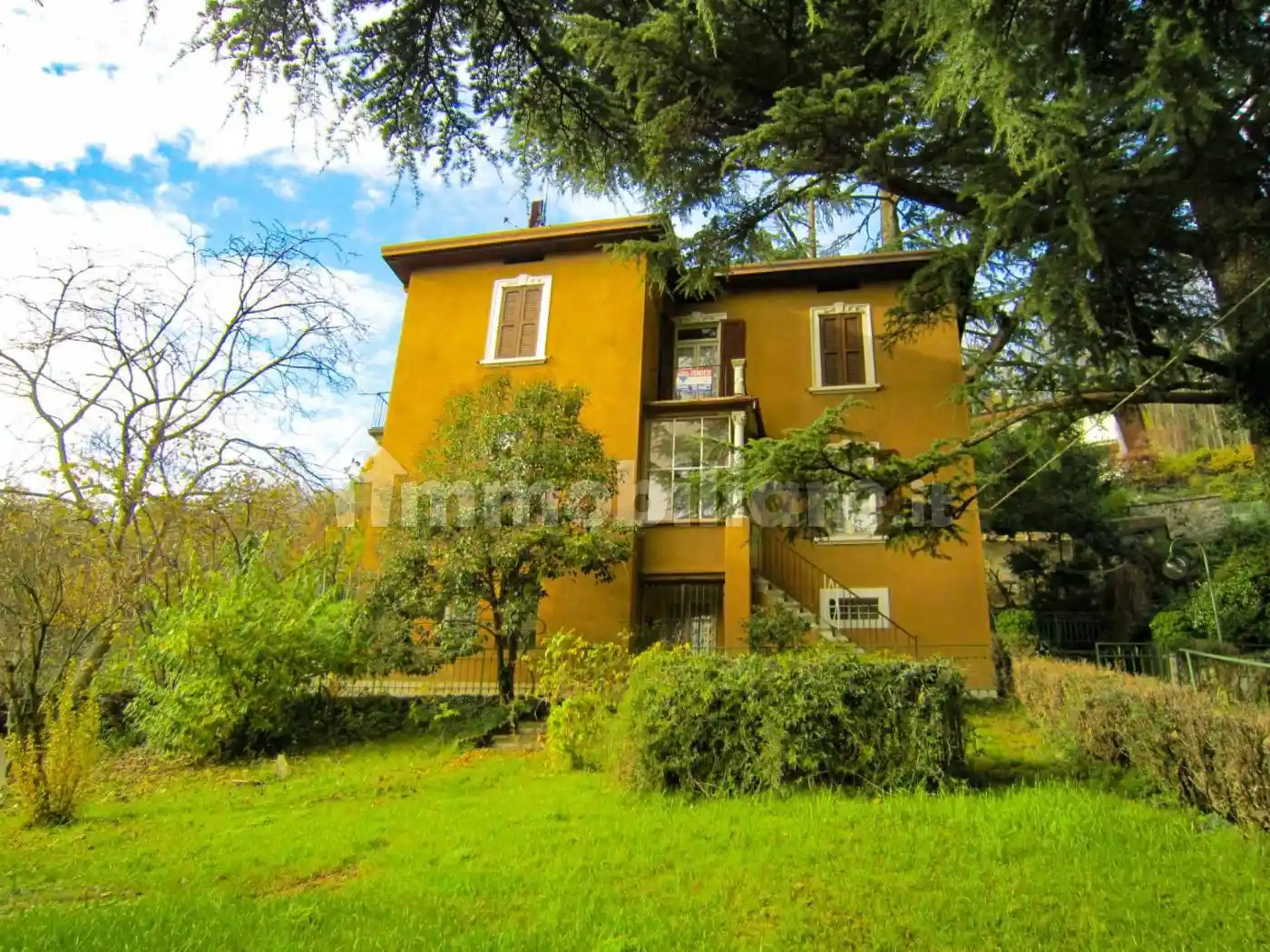 Villa in vendita a Nembro