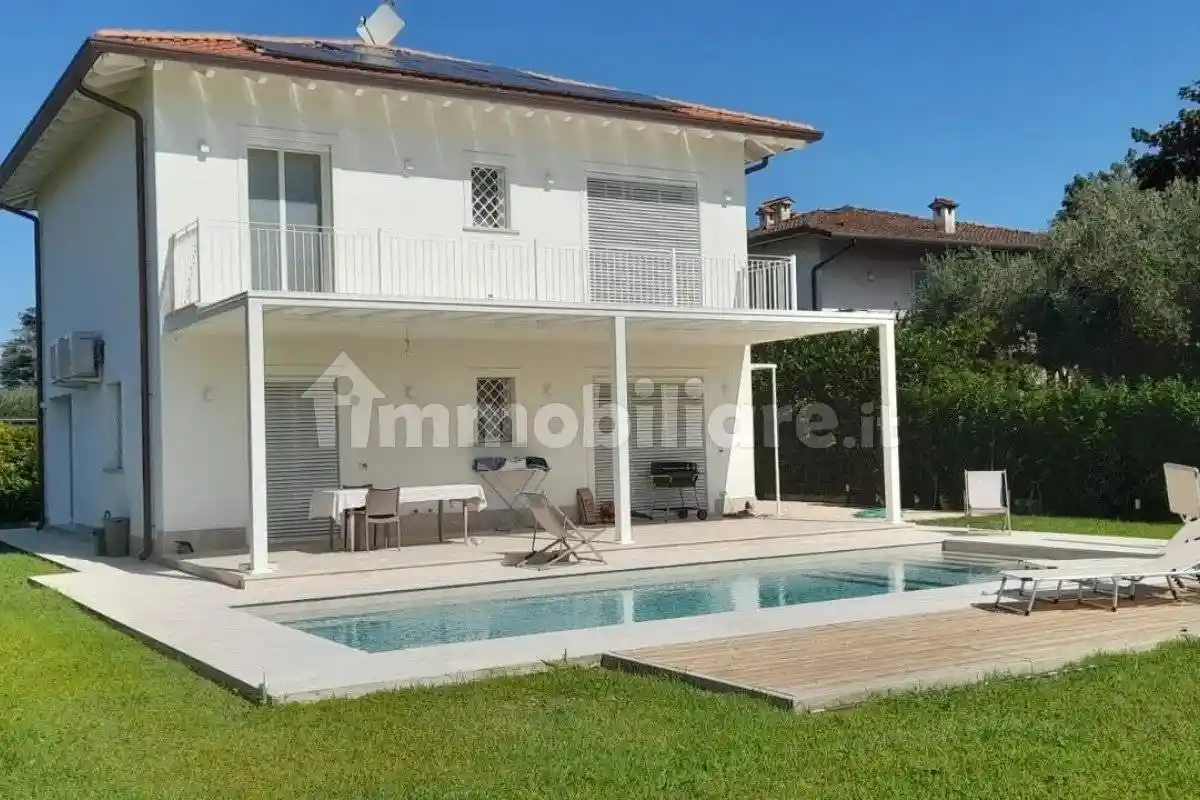 Villa in vendita a Pietrasanta