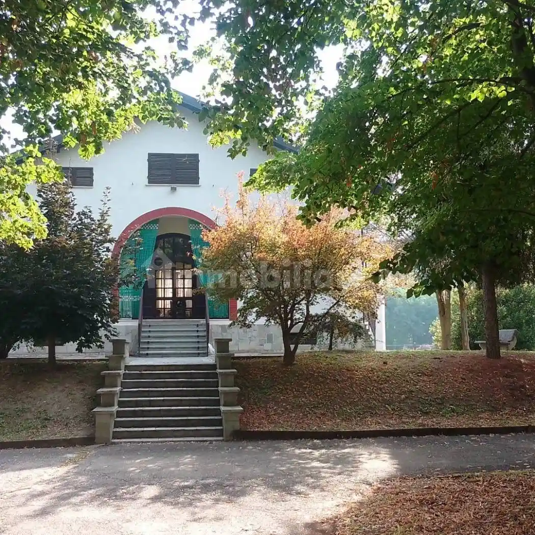 Villa in vendita a Costigliole d'Asti