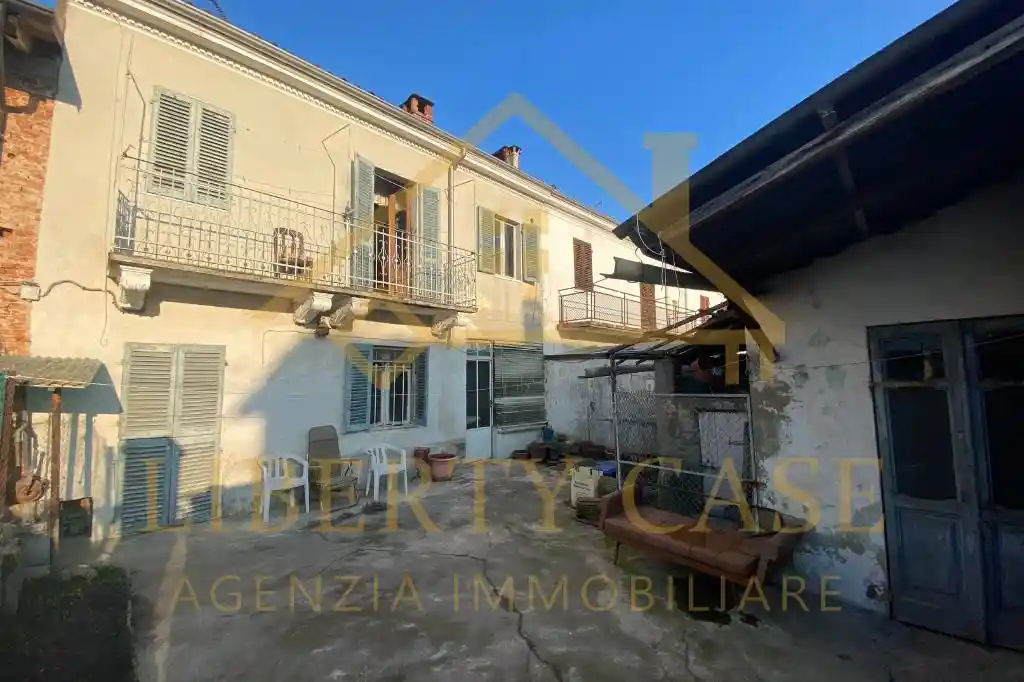 Casa indipendente in vendita a Tricerro