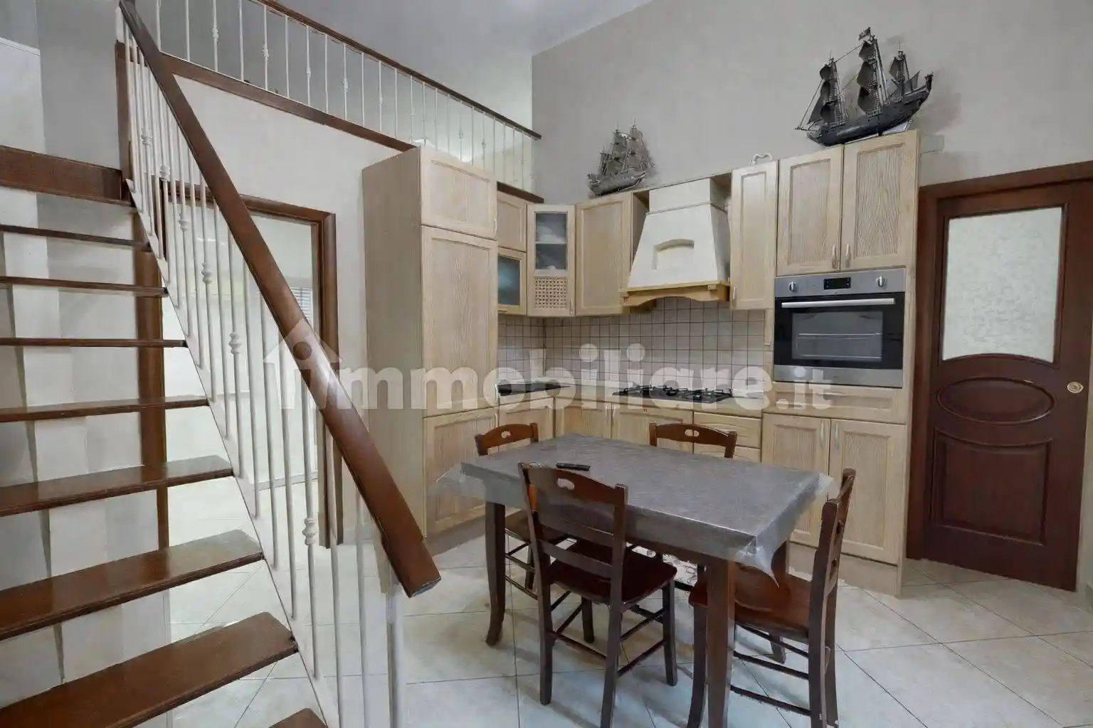 Appartamento in vendita a Napoli