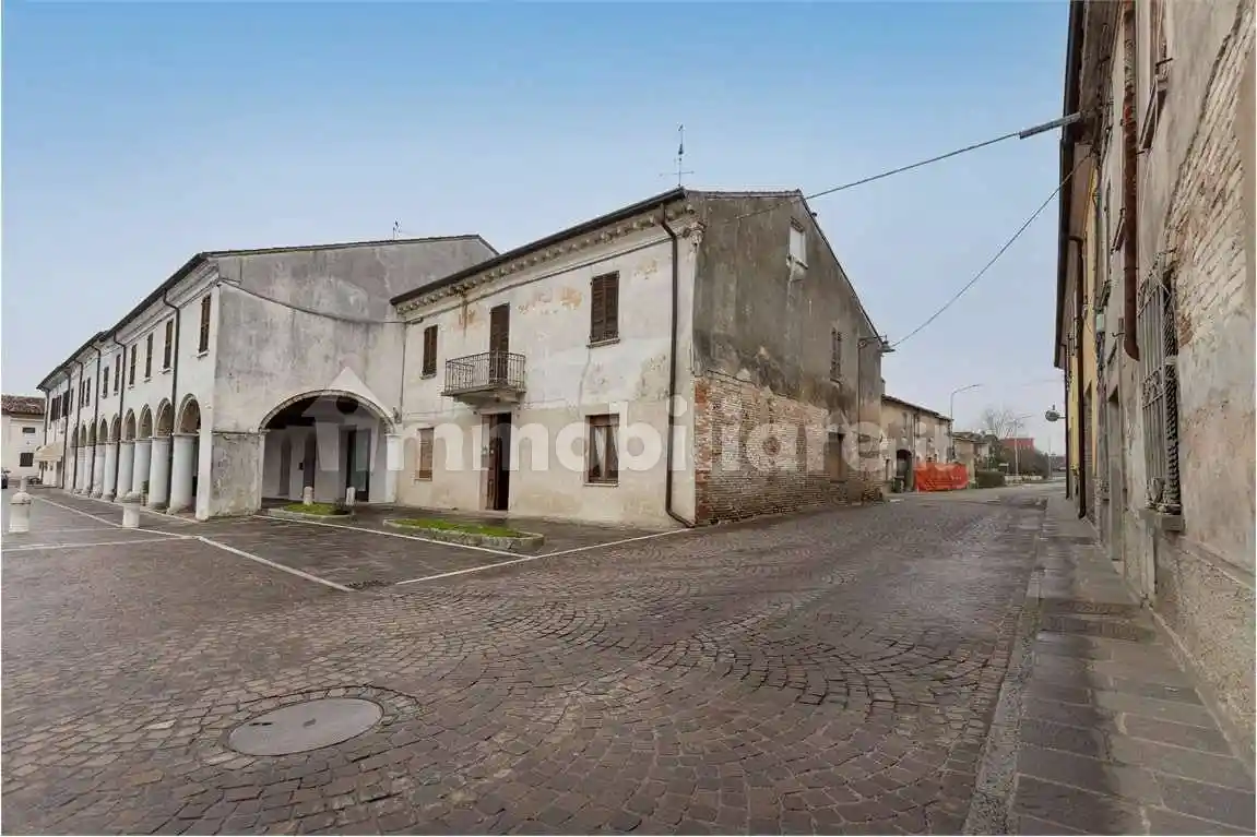 Casa indipendente in vendita a Piubega