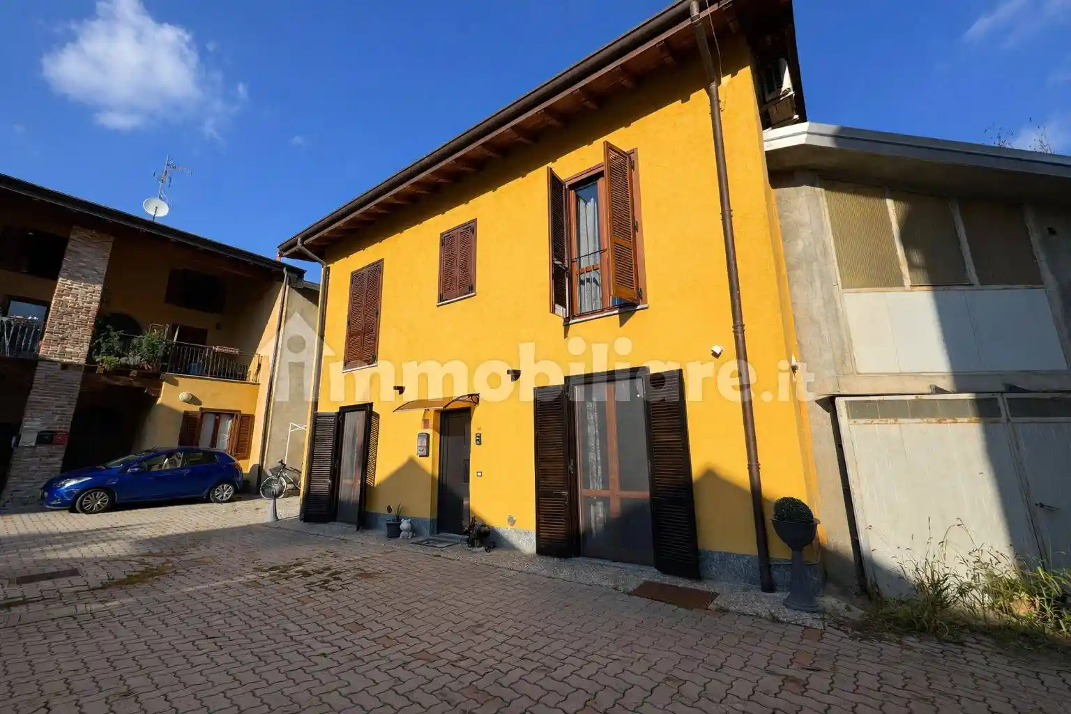 Casa indipendente in vendita a Lonate Ceppino