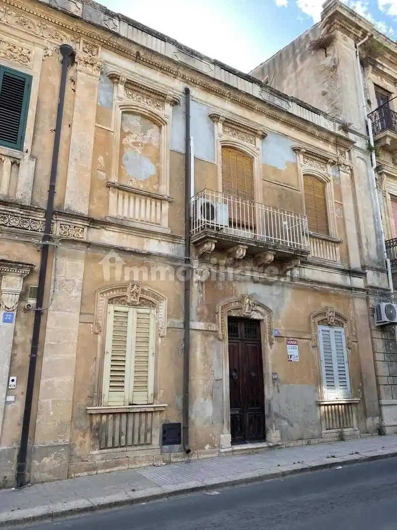 Casa indipendente in vendita a Pachino