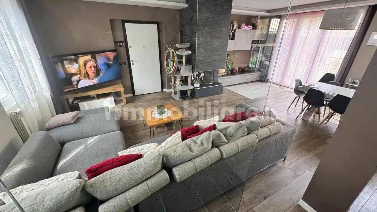 Villa in vendita a Pessano con Bornago