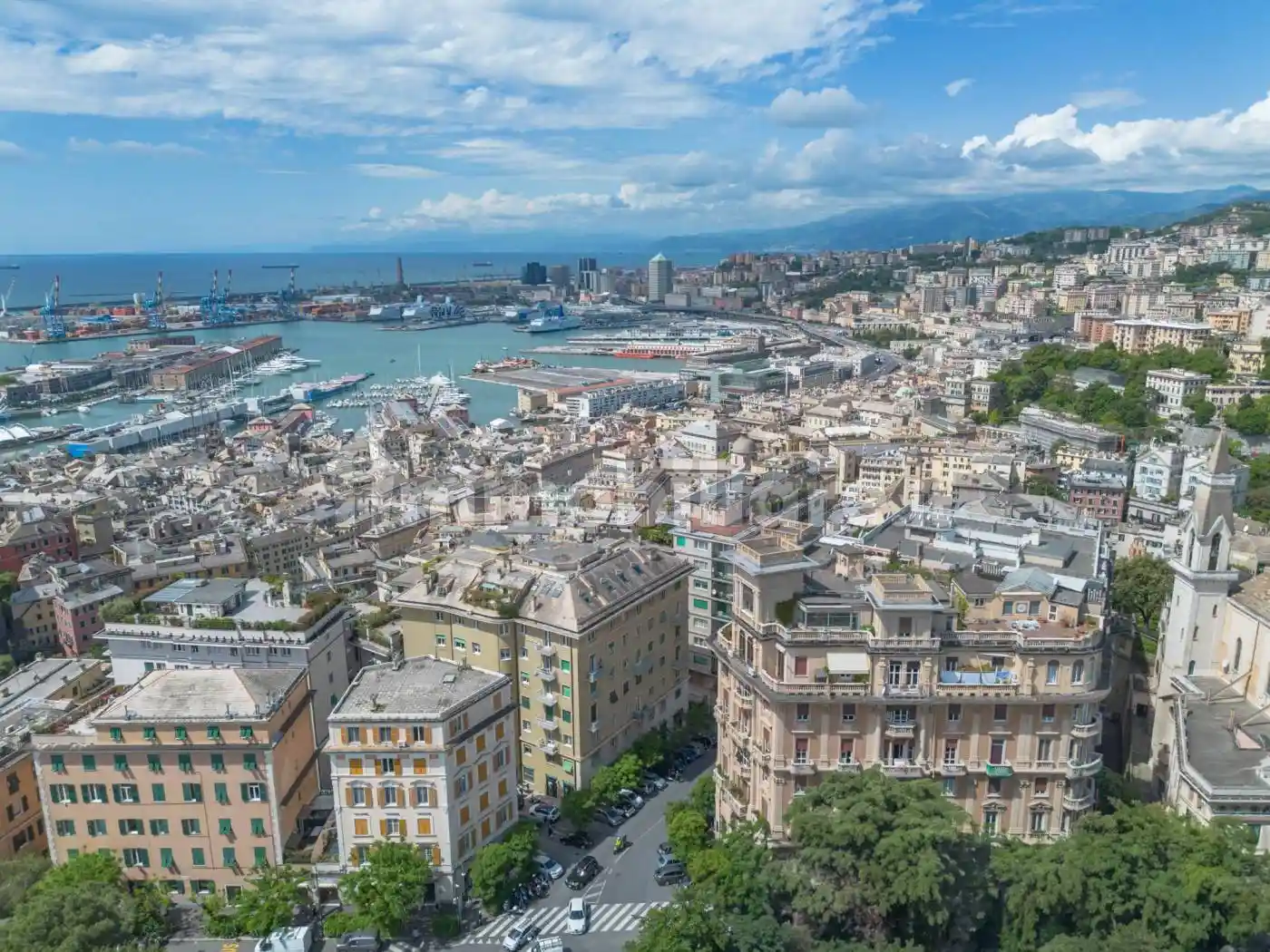 Appartamento in vendita a Genova