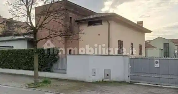 Villa in vendita a Mezzago