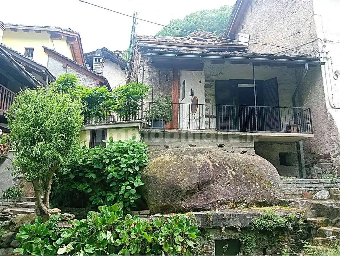 Casa indipendente in vendita a Lillianes