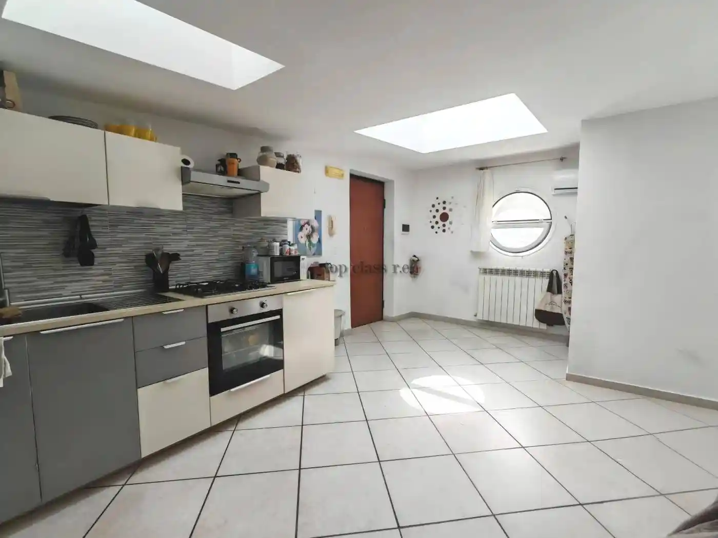 Appartamento in vendita a Napoli