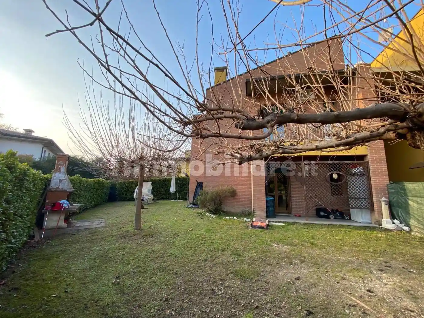Casa indipendente in vendita a Vazzola