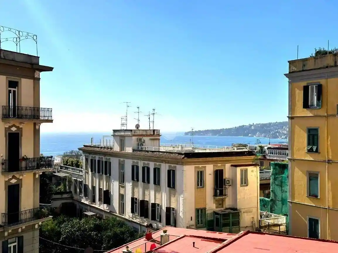 Appartamento in vendita a Napoli