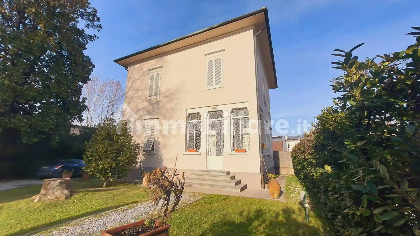 Villa in vendita a Lucca