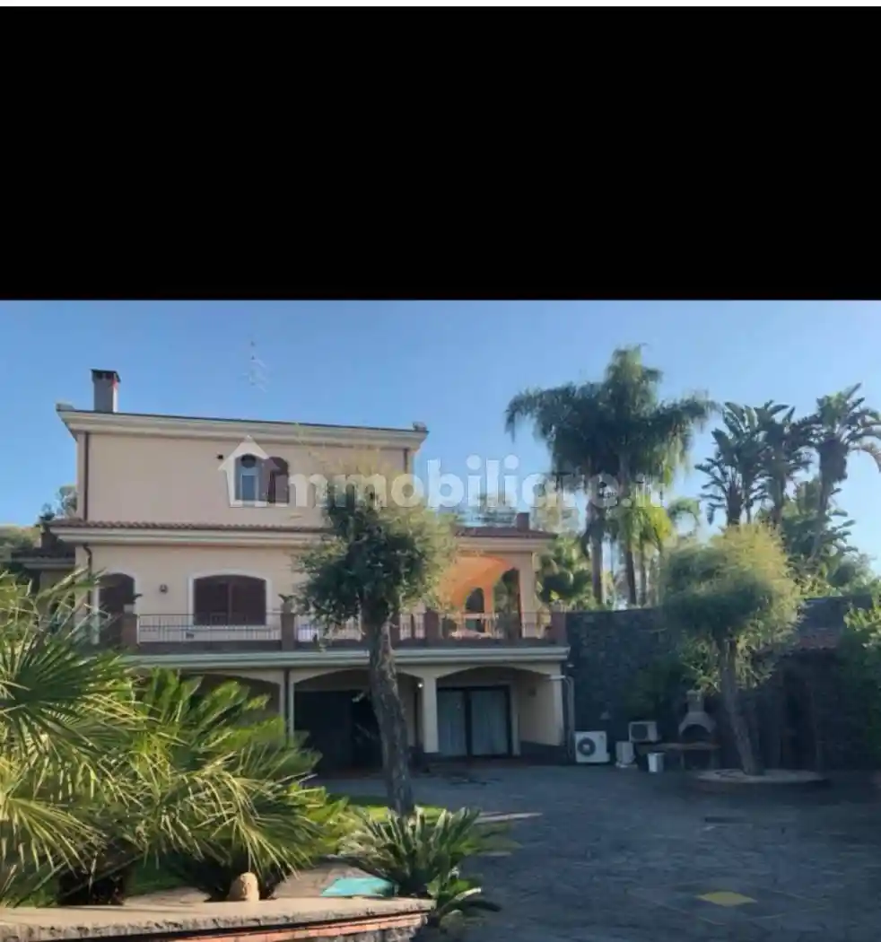 Villa in vendita a Aci Catena