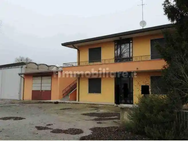 Palazzo - Stabile in vendita a Maserà di Padova