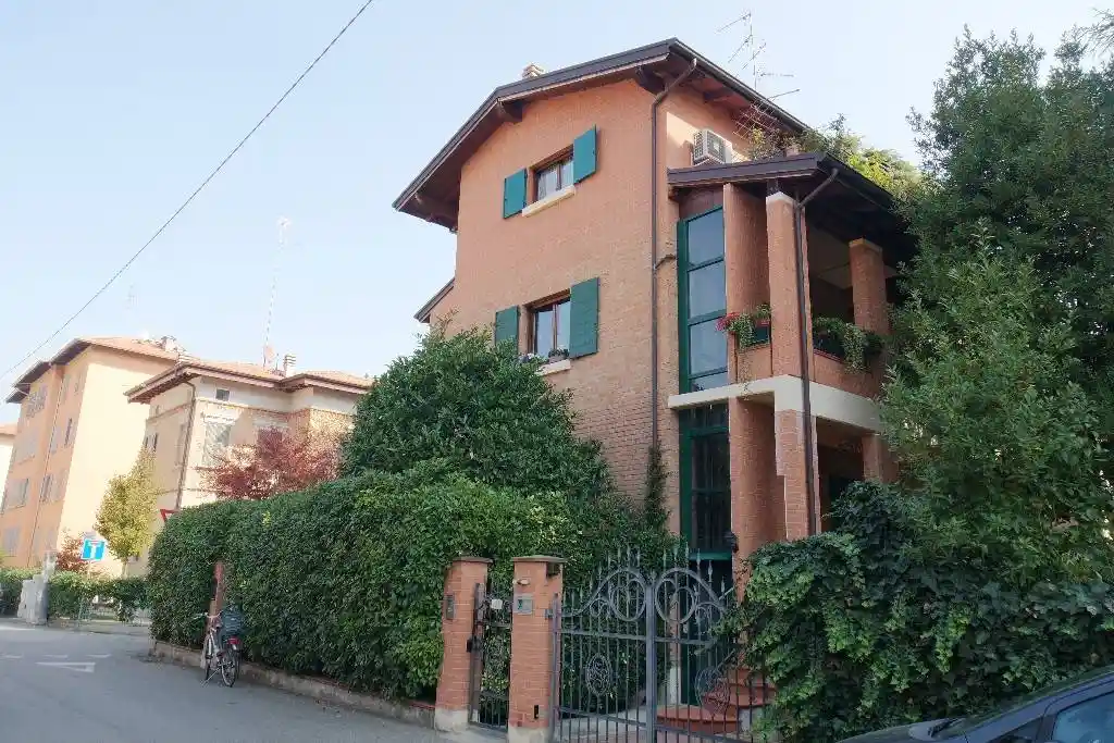 Villa in vendita a Reggio Emilia