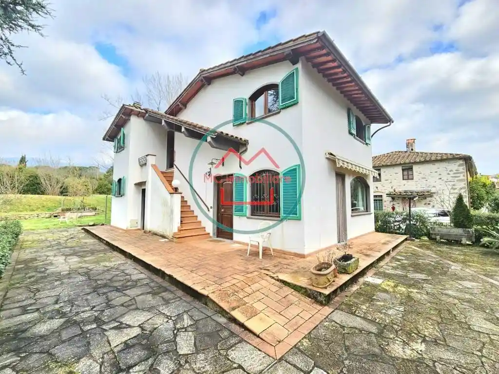 Casa indipendente in vendita a Massa e Cozzile