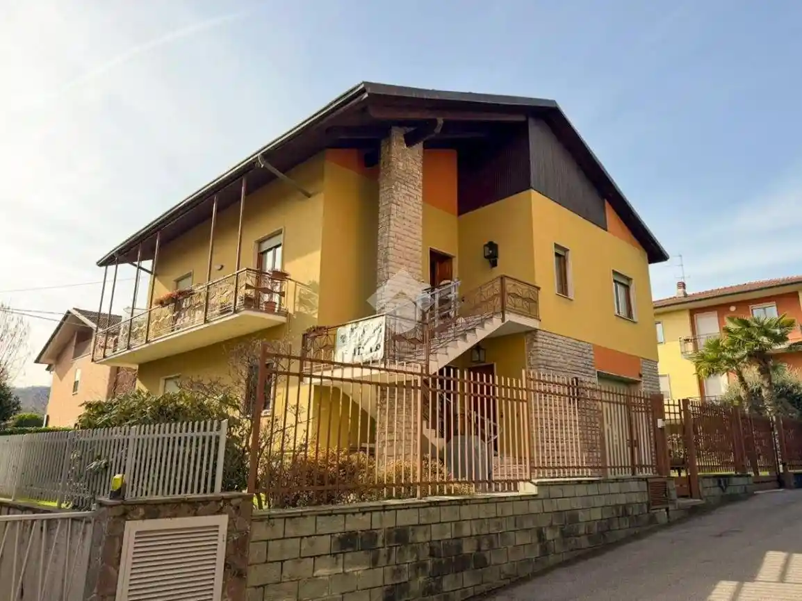 Villa in vendita a Ranica