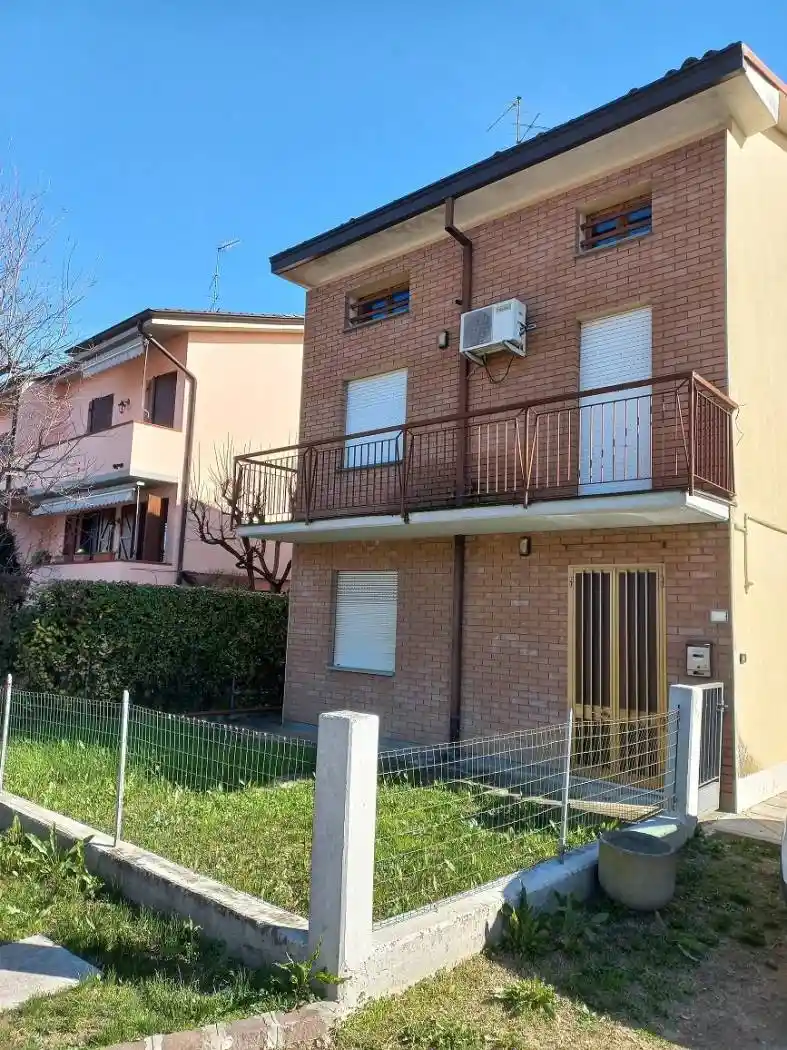 Casa indipendente in vendita a Soliera