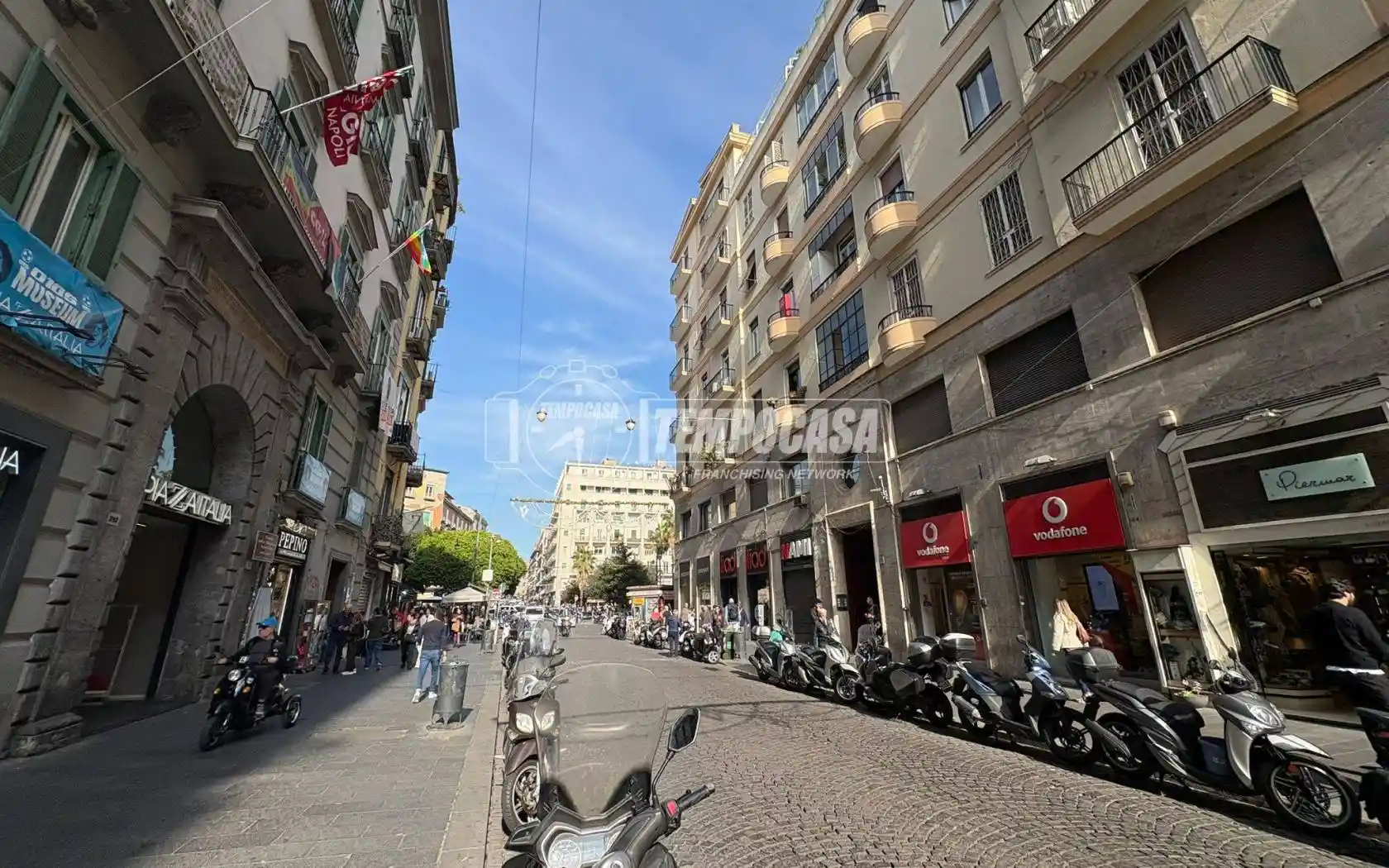 Appartamento in vendita a Napoli