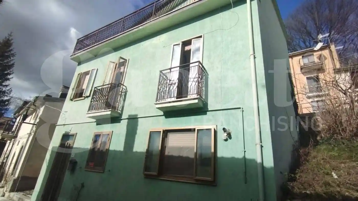 Appartamento in vendita a Scontrone