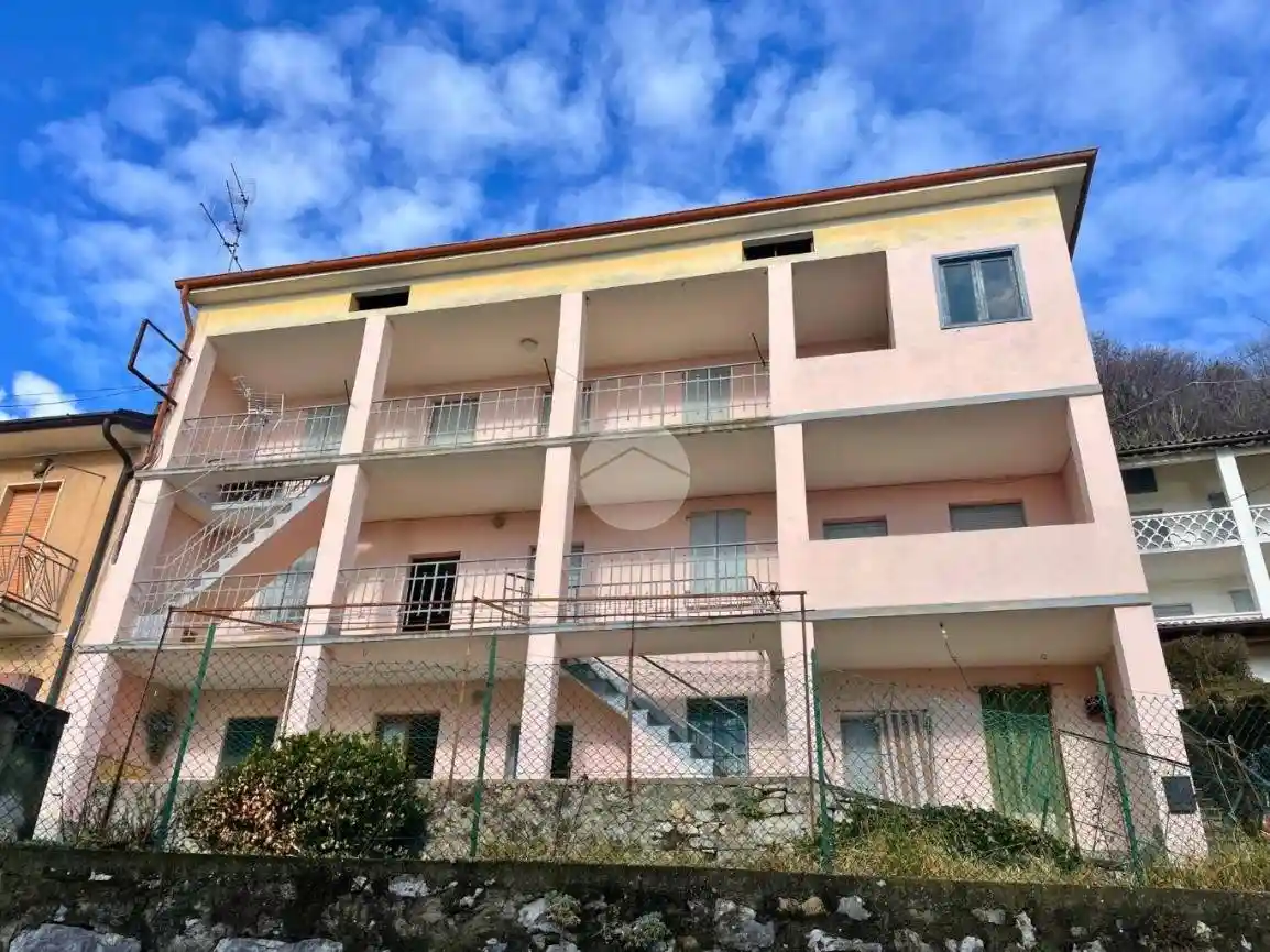 Casa indipendente in vendita a Parzanica