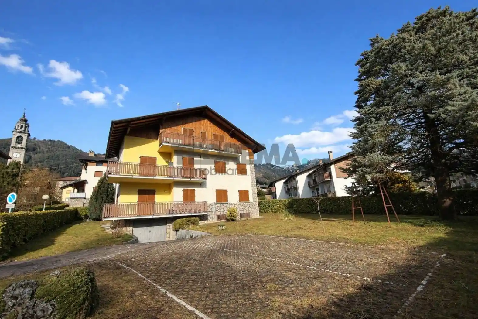 Appartamento in vendita a Castione della Presolana