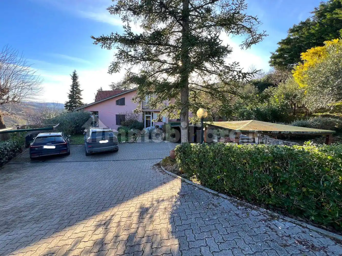Villa in vendita a Vallefoglia