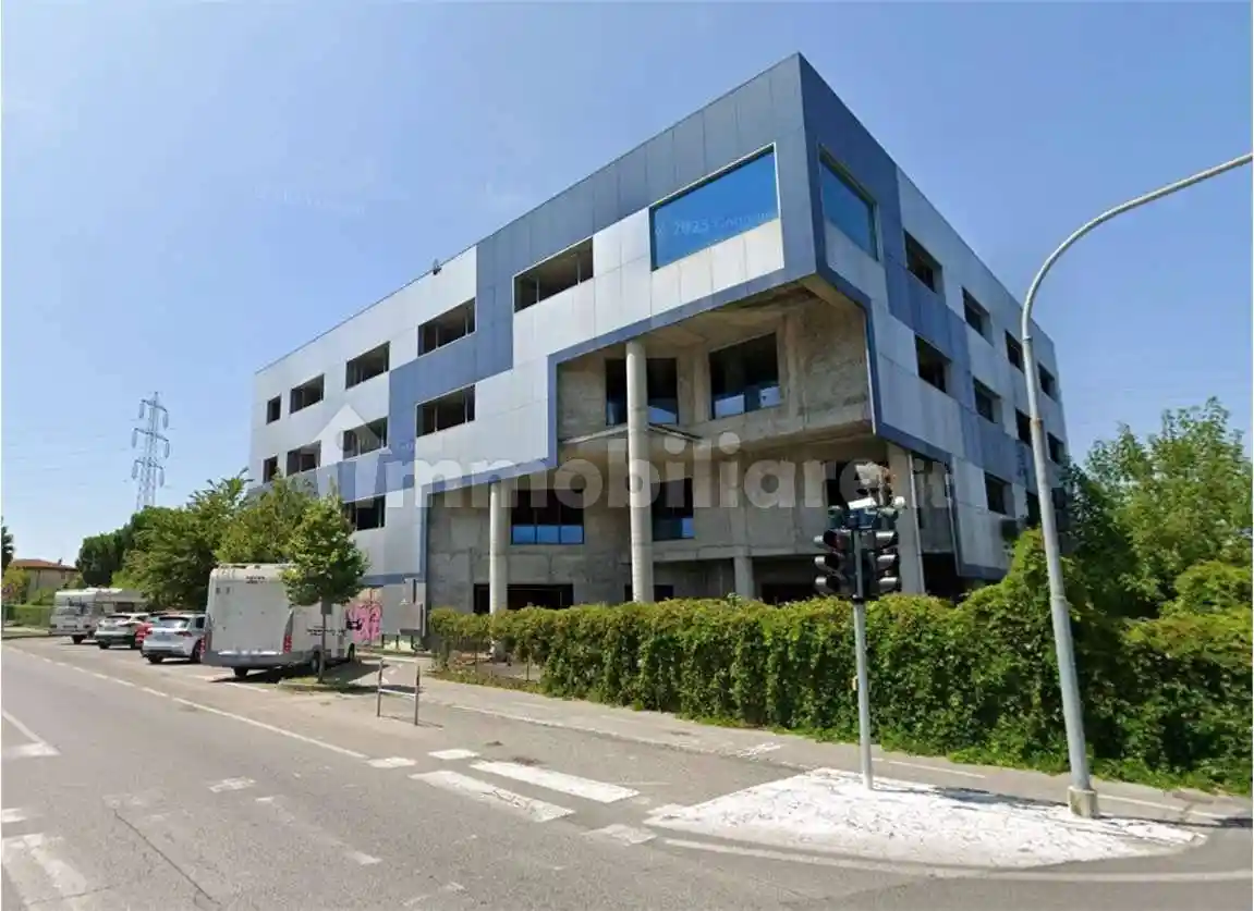 Palazzo - Stabile in vendita a Crema