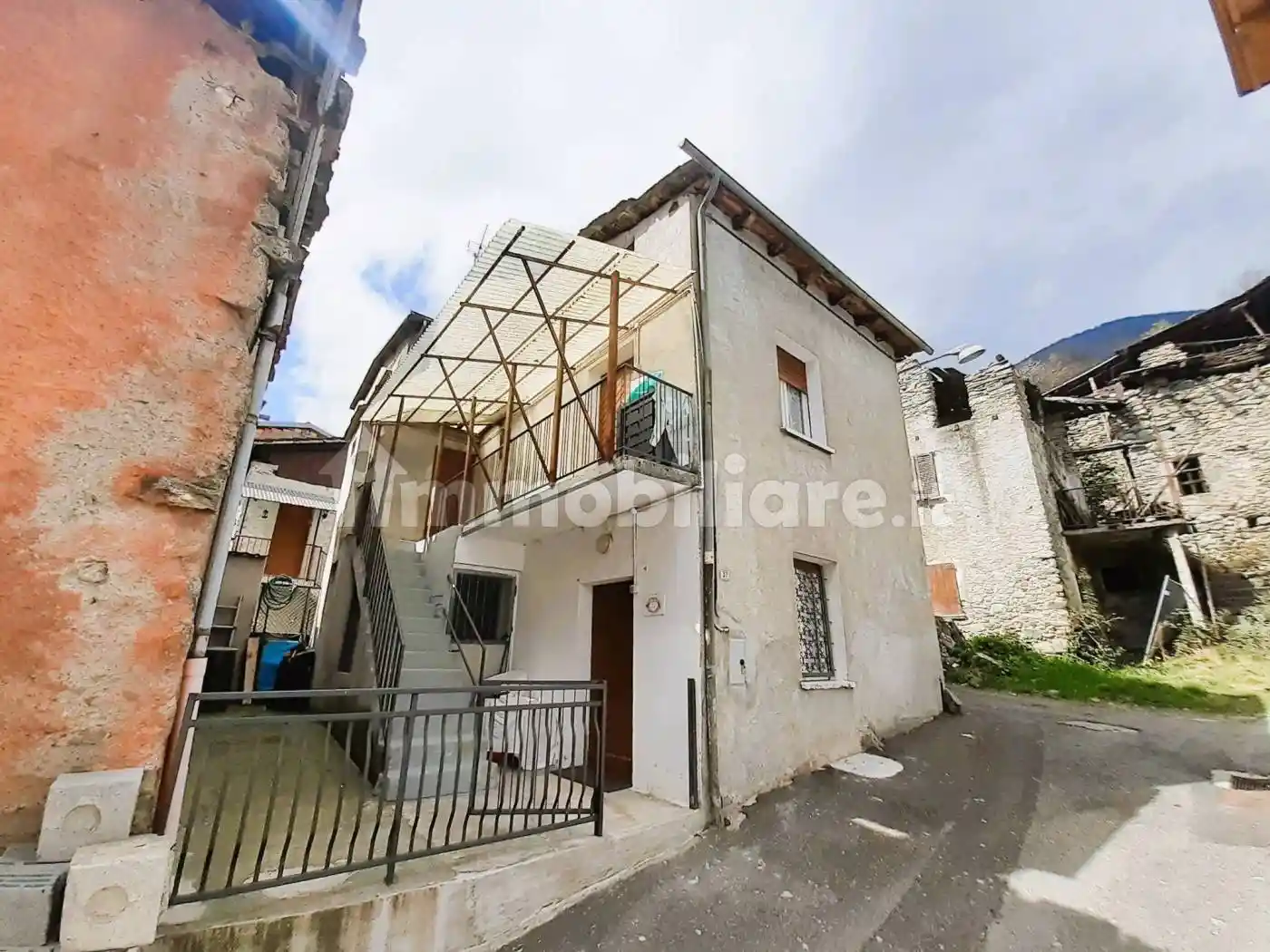 Casa indipendente in vendita a Berbenno di Valtellina