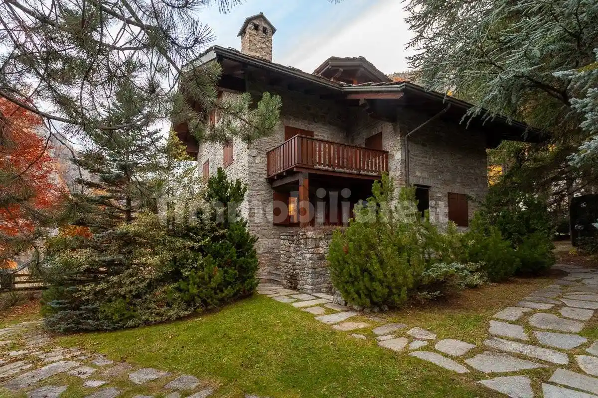 Appartamento in affitto a Courmayeur