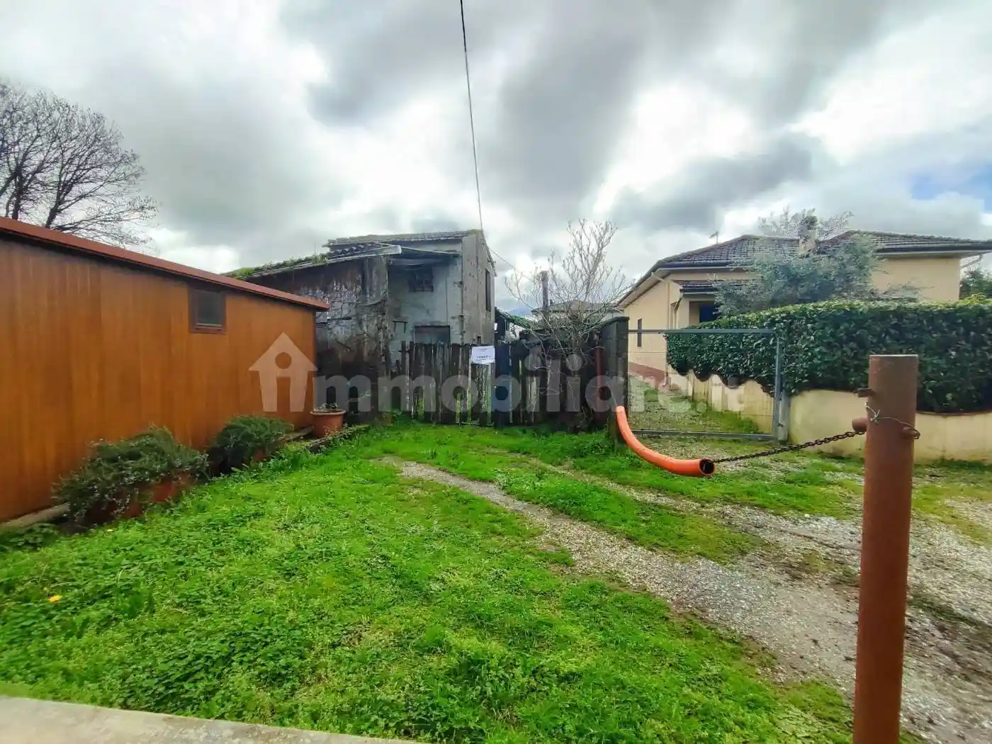 Rustico - Casale in vendita a Lucca