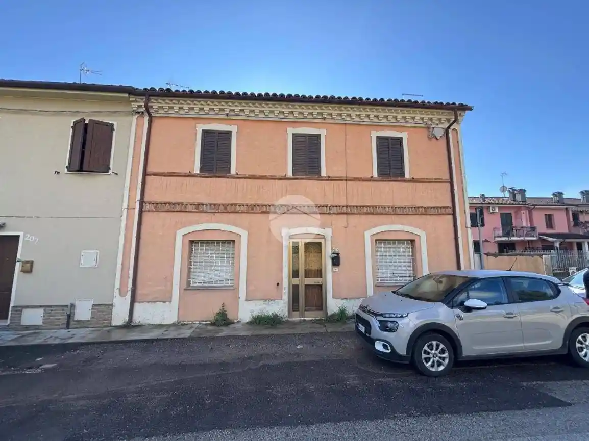 Casa indipendente in vendita a Fano
