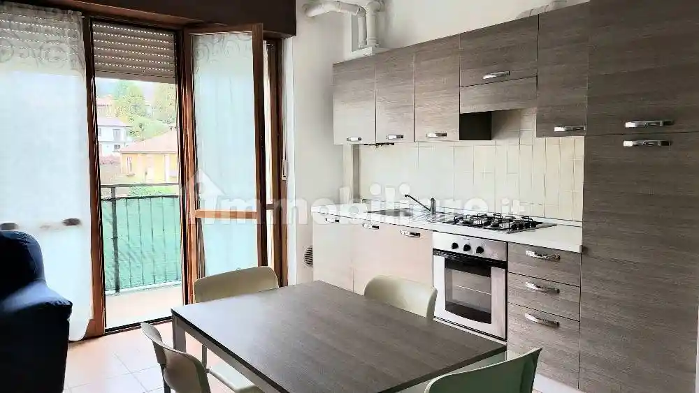 Appartamento in vendita a Laveno-Mombello