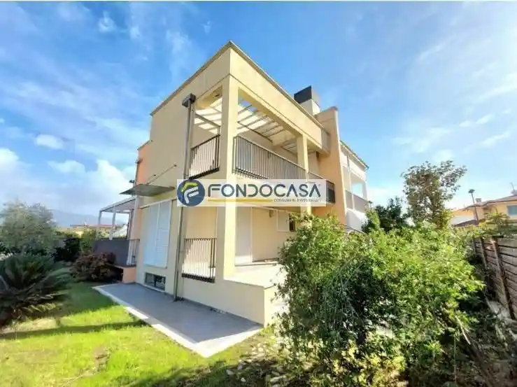 Villa in vendita a Camaiore