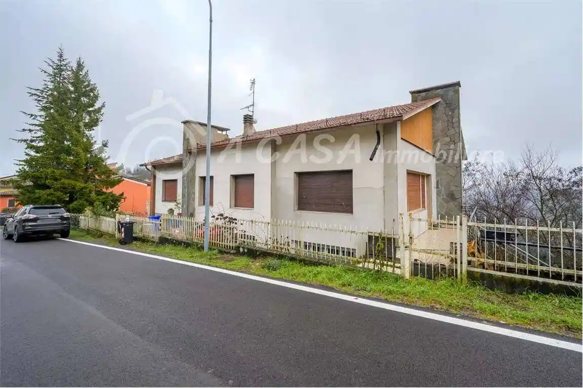 Villa in vendita a Lesignano de' Bagni