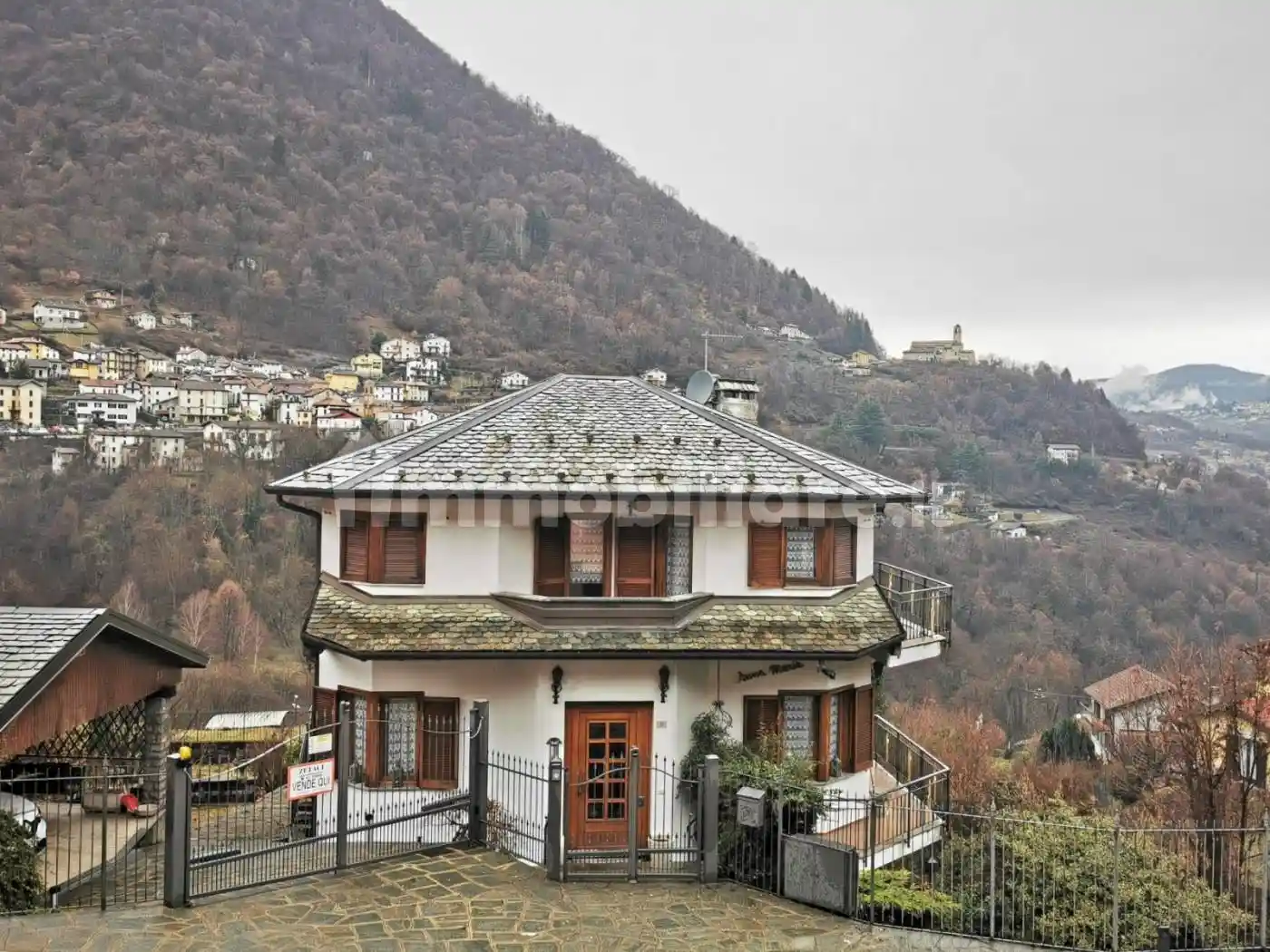 Villa in vendita a Schignano