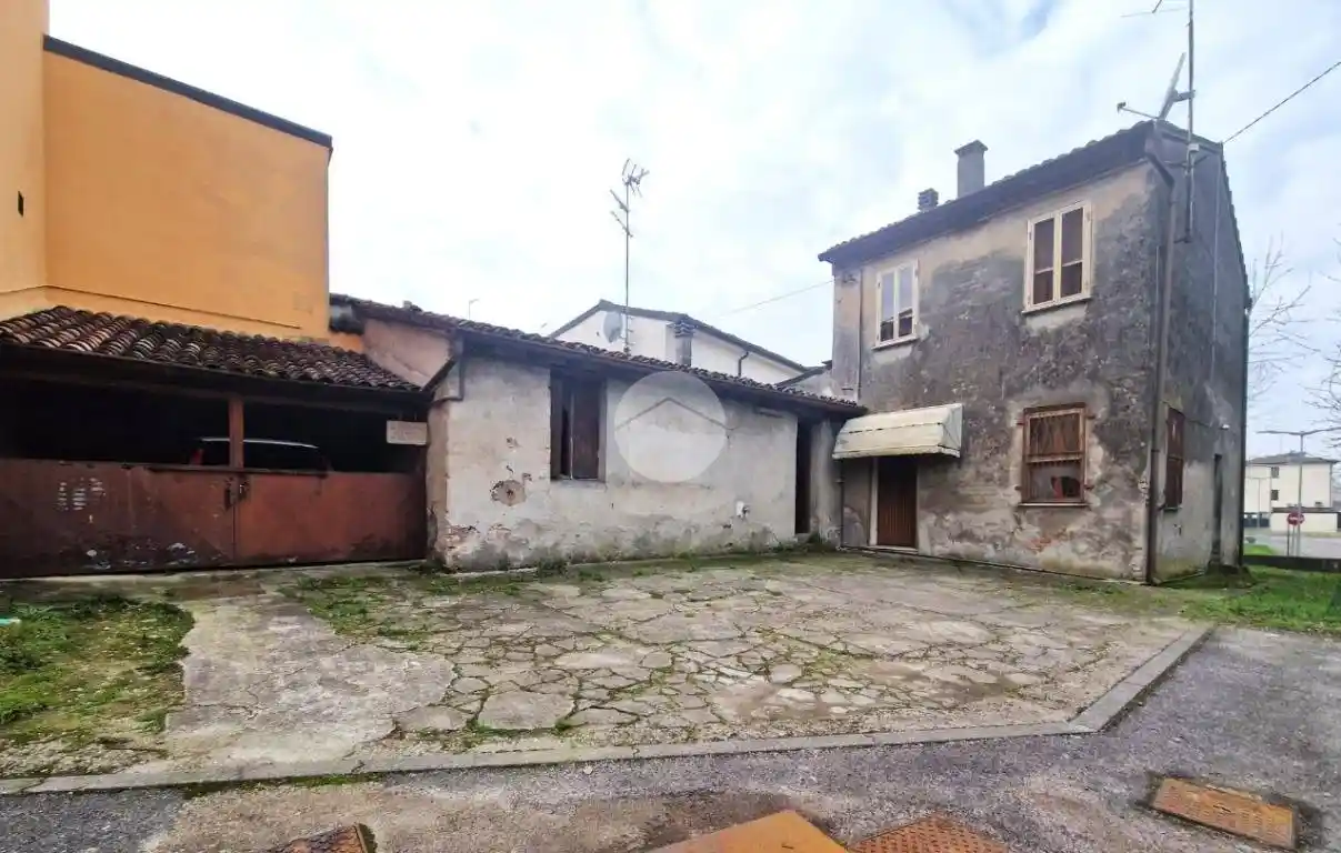 Casa indipendente in vendita a Borgo Virgilio