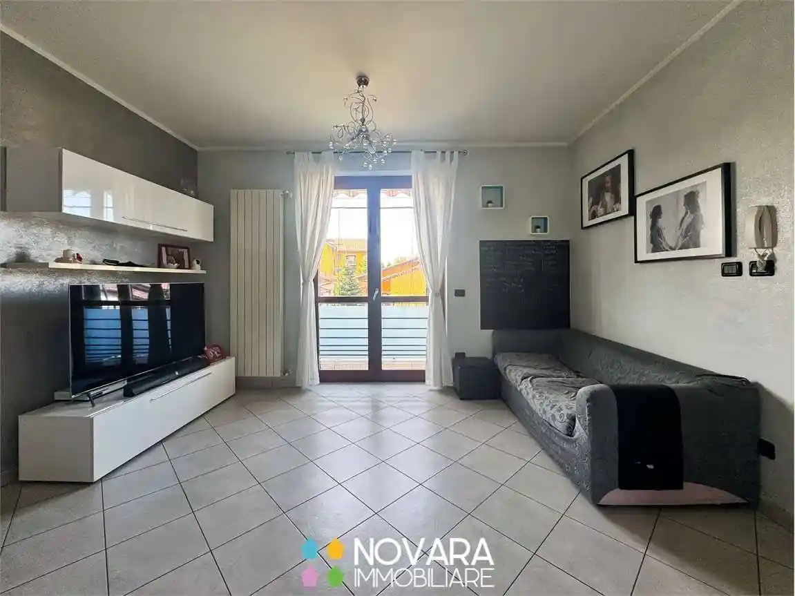 Villa in vendita a Bellinzago Novarese